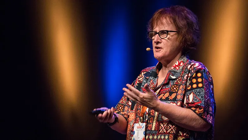 Rebecca Wirfs-Brock speaking on stage